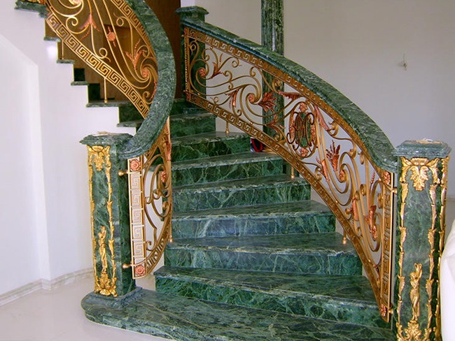 MẪU ĐÁ ỐP CẦU THANG 01
